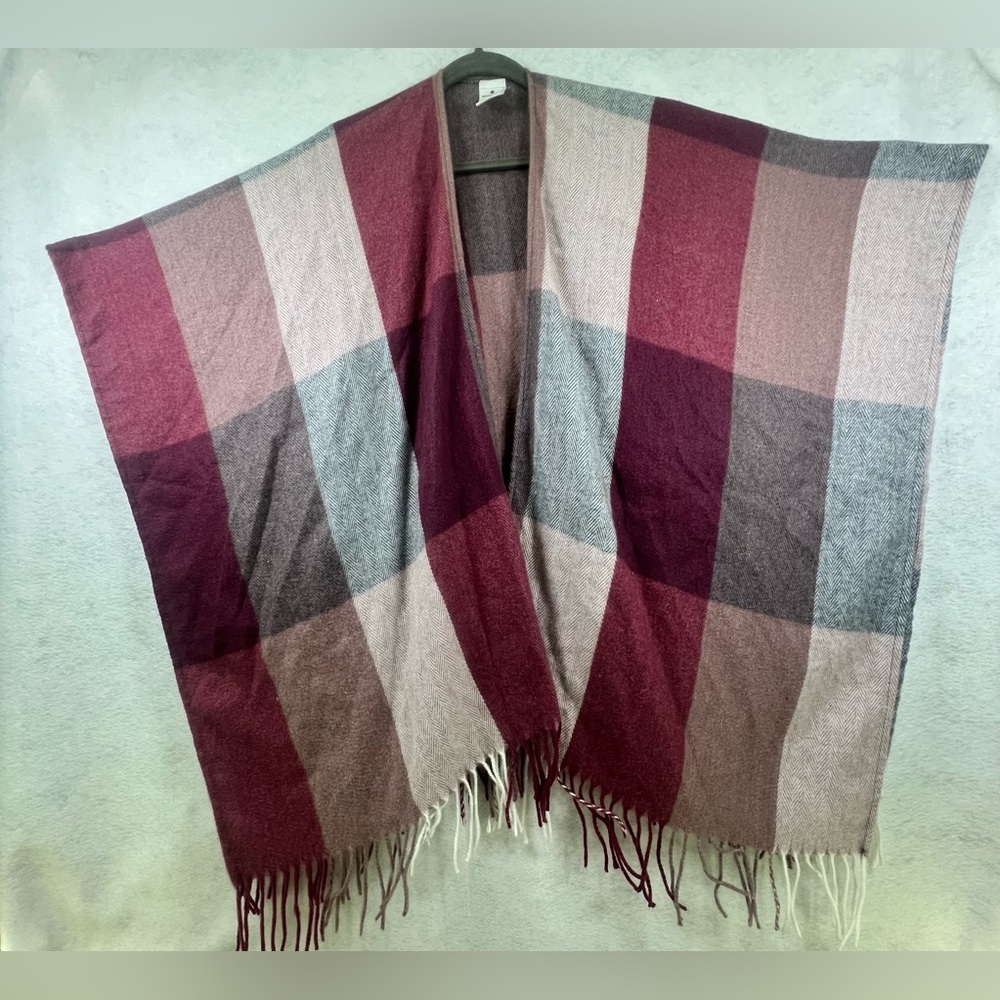 Woolrich Cozy Blanket Wrap Women's‎ One Size Shawl Cape Poncho Plaid~ SOFT A38 - Picture 2 of 4